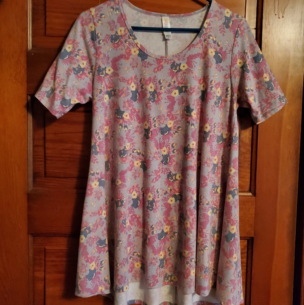 LuLaRoe Perfect T